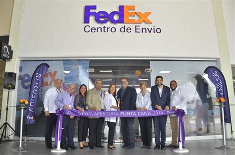 Los establecimientos identificados como Centros Autorizados de Envo FedEx te permiten disfrutar la comodidad de hacer envos con FedEx y tener la confianza de saber que quienes manejan tus envos son profesionales. . Fedex centro de envo